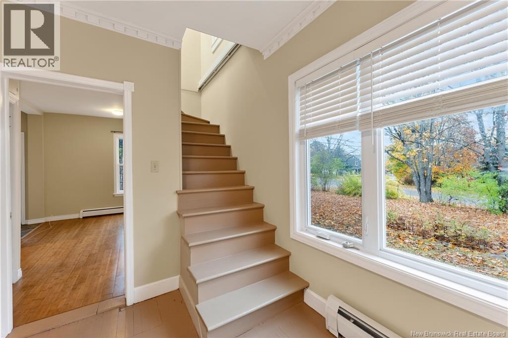 36 QUEENSWAY WAY - 18