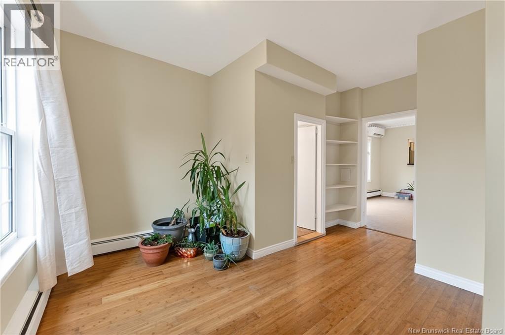 36 QUEENSWAY WAY - 22