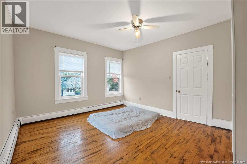 36 QUEENSWAY WAY - 29