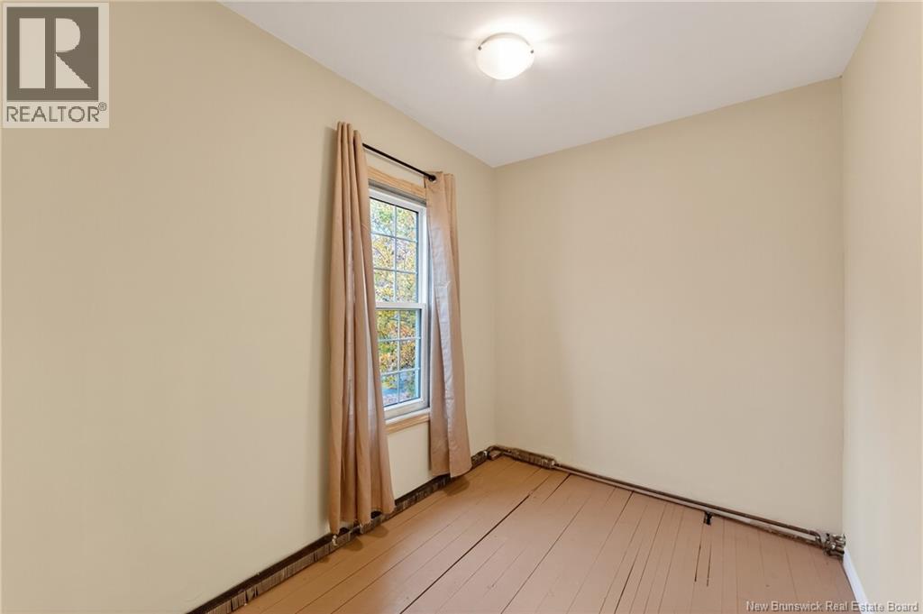 36 QUEENSWAY WAY - 30