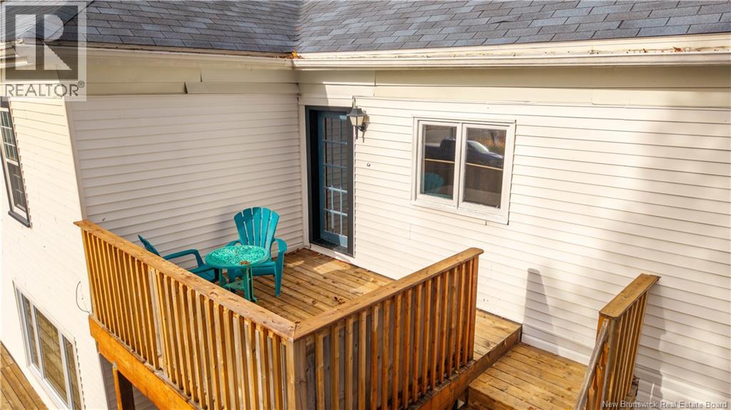 36 QUEENSWAY WAY - 35