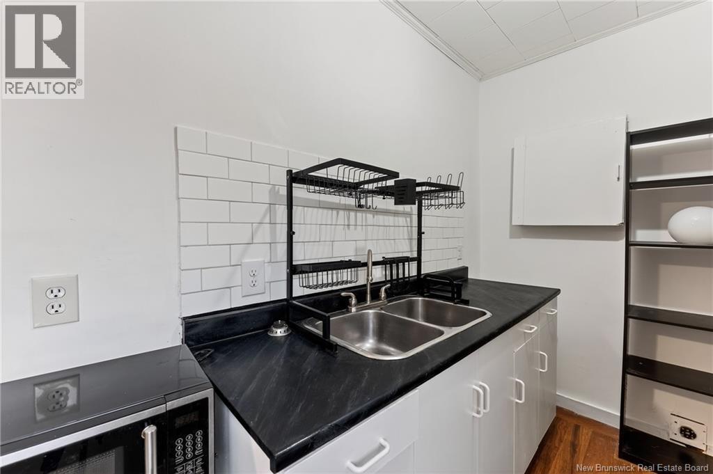 36 QUEENSWAY WAY - 39