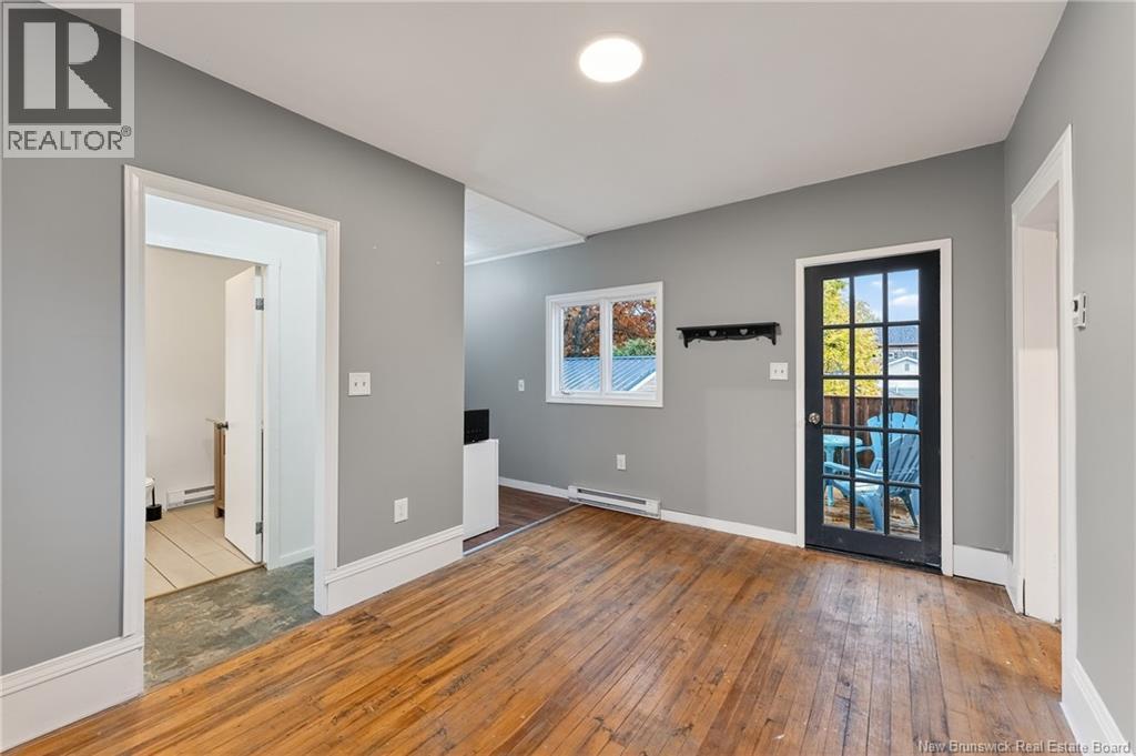 36 QUEENSWAY WAY - 40