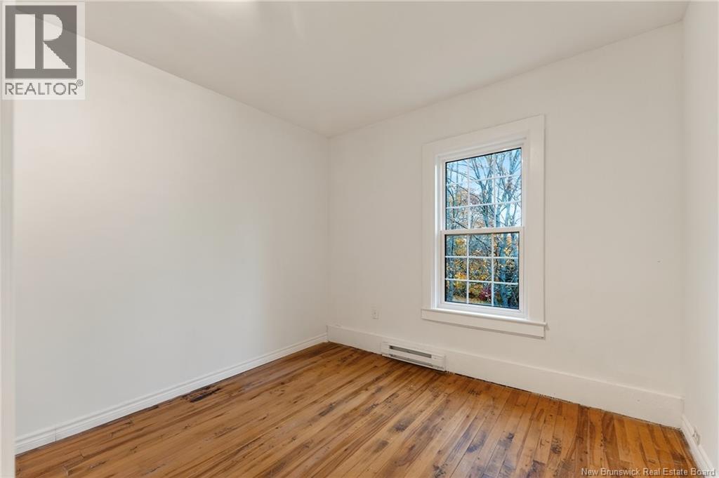 36 QUEENSWAY WAY - 42