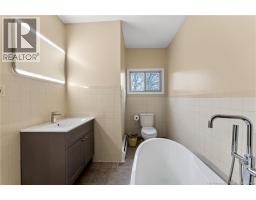 36 Queensway Way, St  Stephen, NB E3L1N4 Photo 31