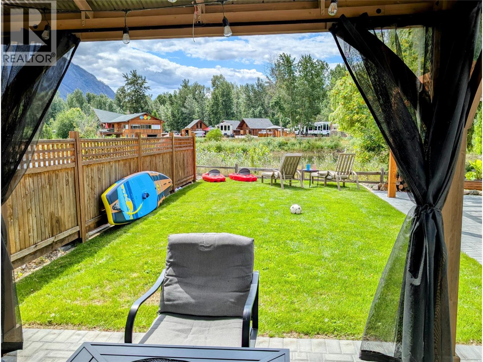 27 COTTONWOOD DRIVE - 30