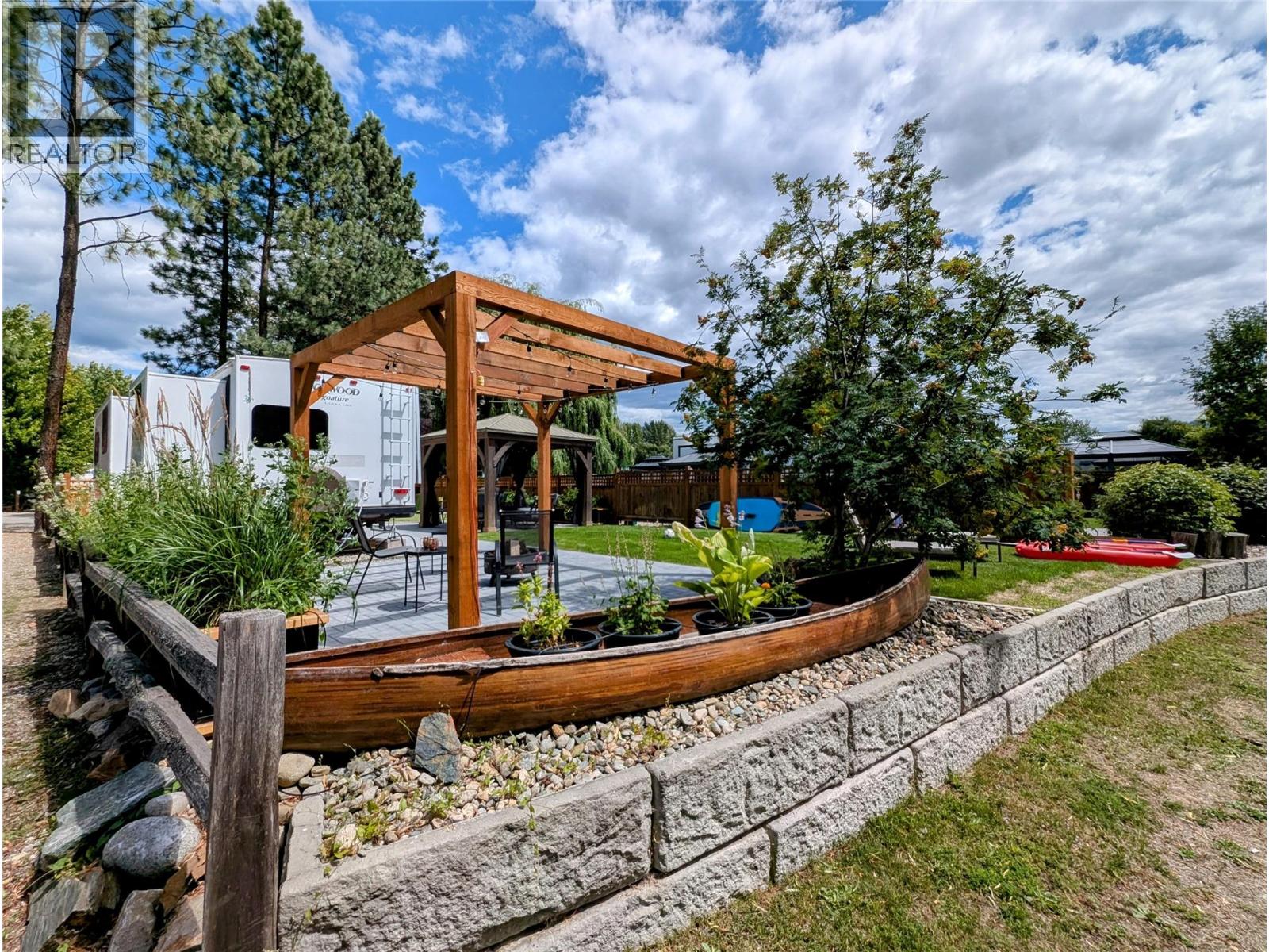 27 COTTONWOOD DRIVE - 40