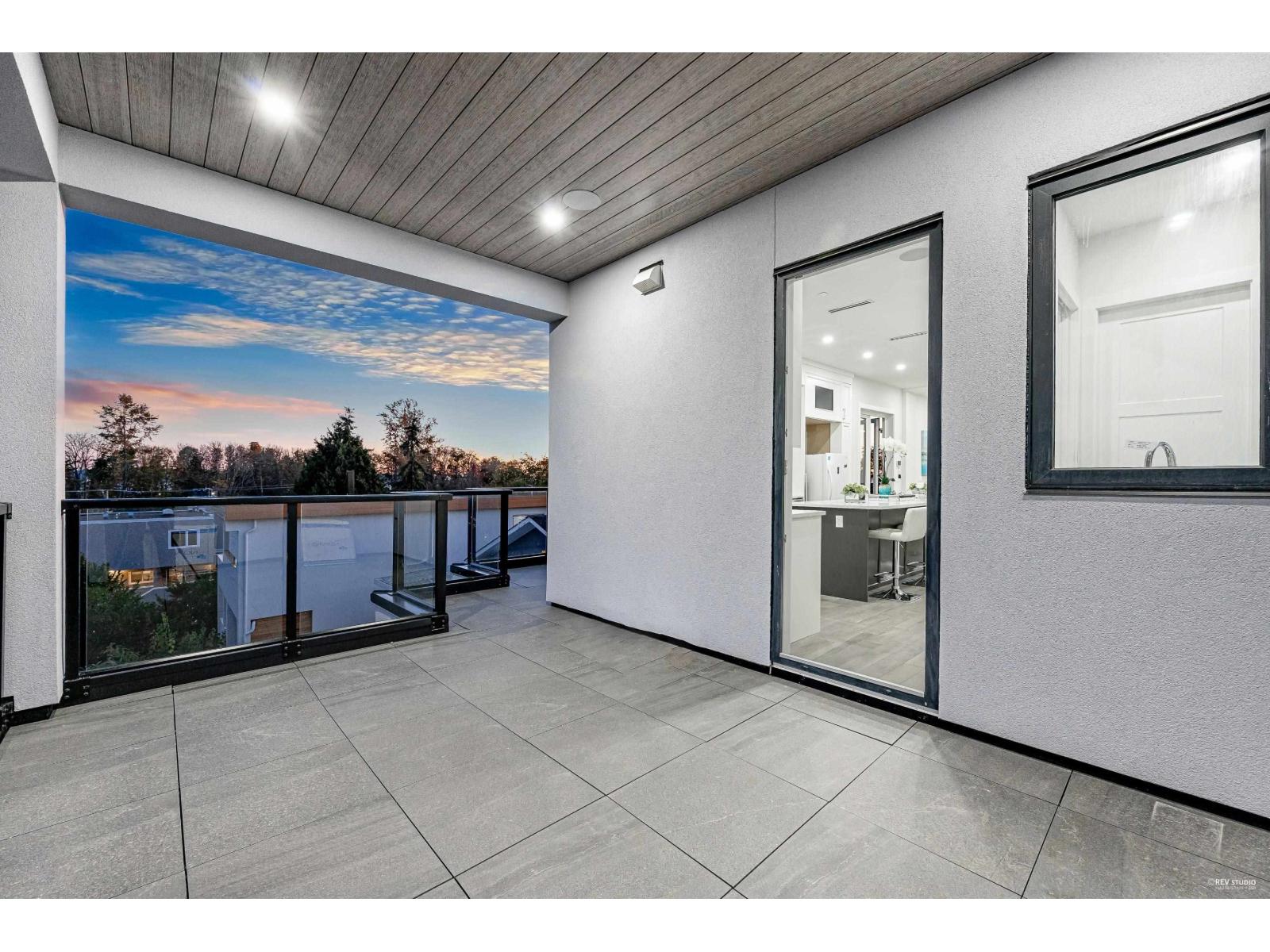 838 STEVENS STREET, White Rock