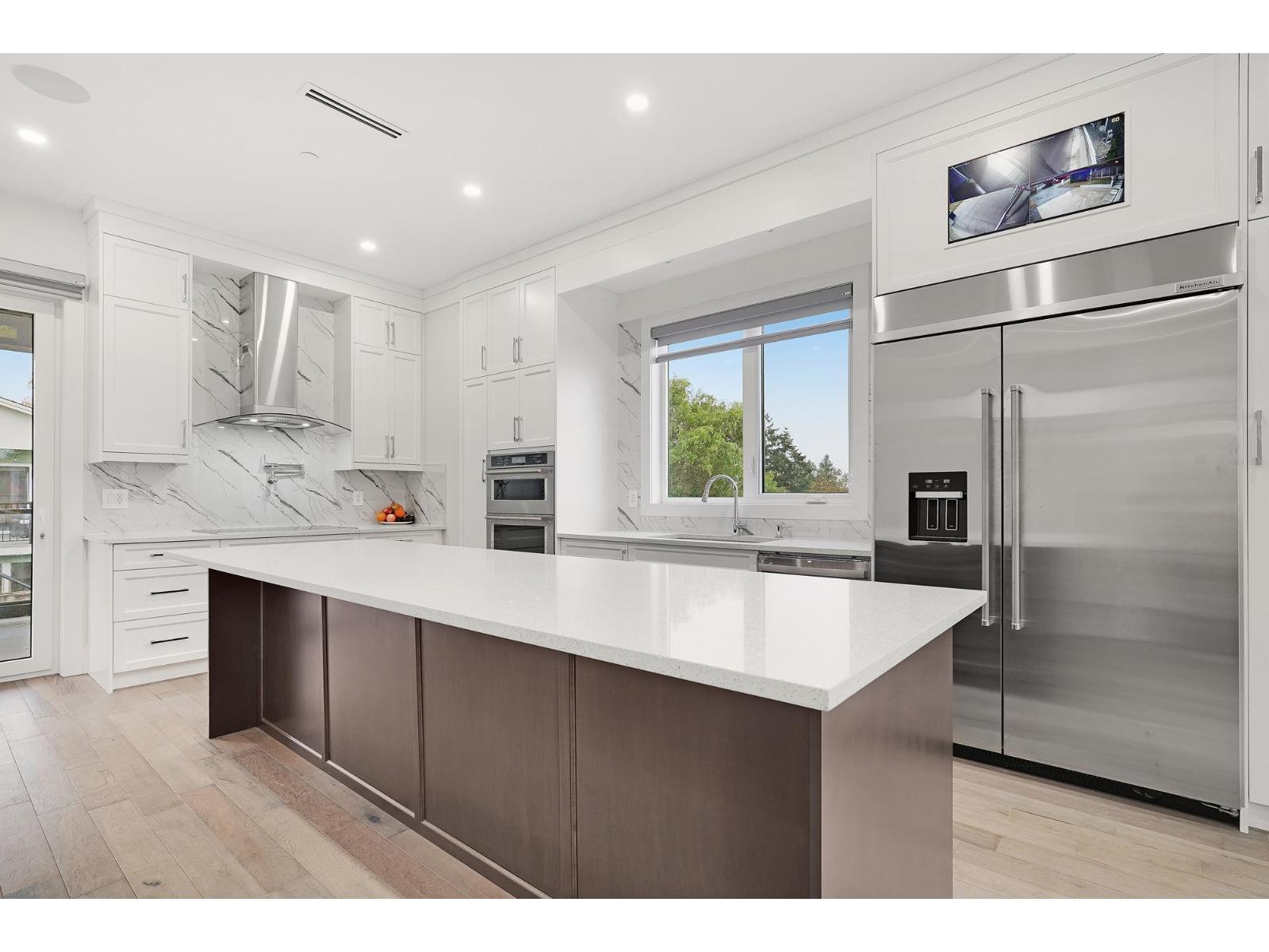 838 STEVENS STREET, White Rock