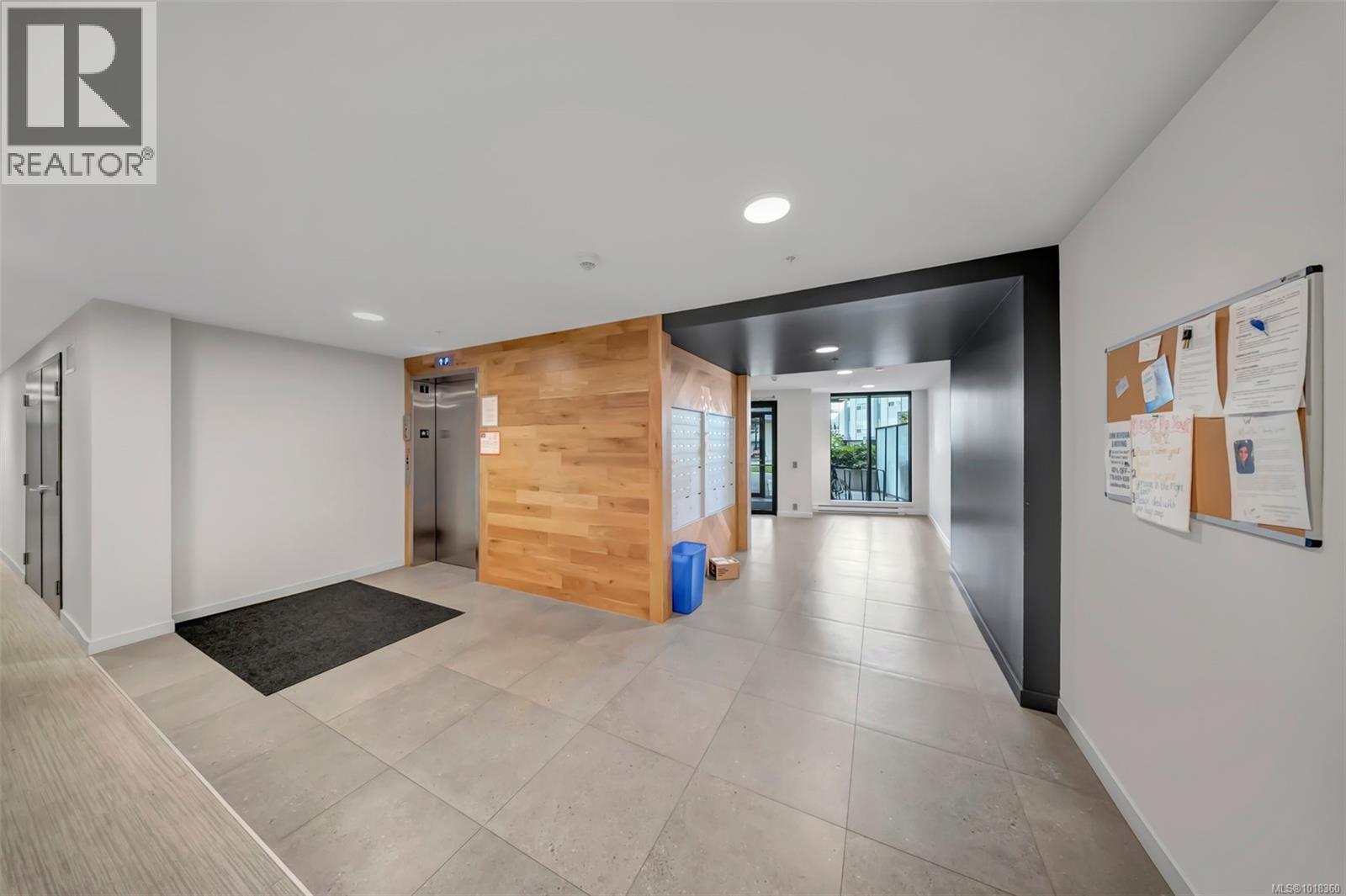 #408 958 PHAROAH MEWS - 18