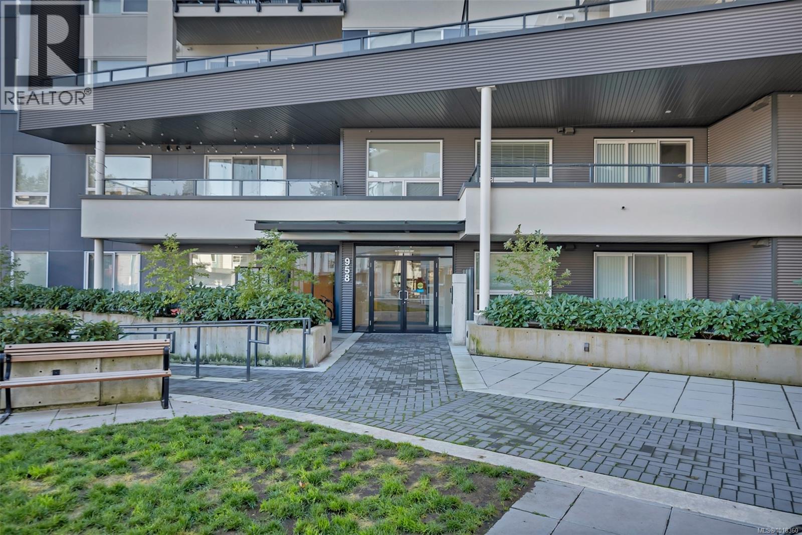 #408 958 PHAROAH MEWS - 22