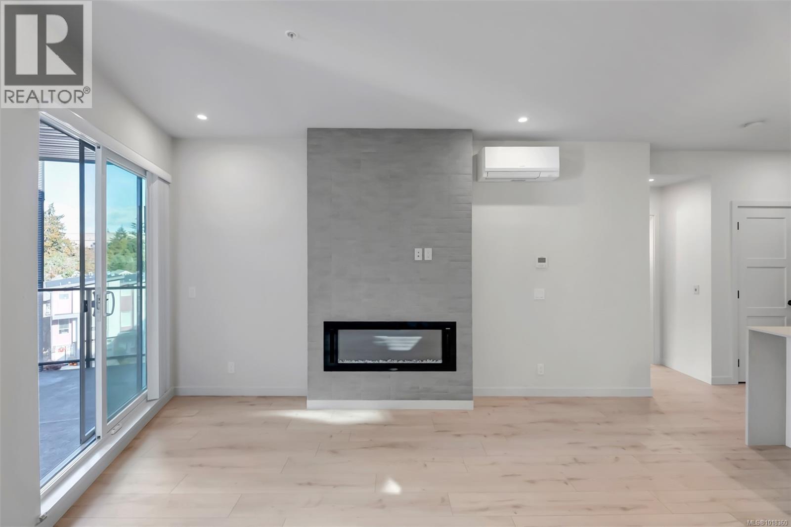 #408 958 PHAROAH MEWS - 7