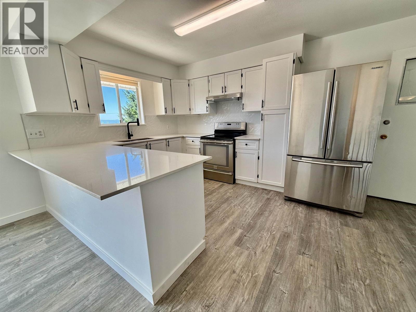 6472 JASPER ROAD, Sechelt