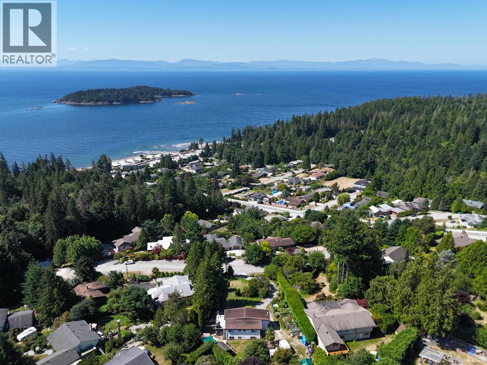 6472 JASPER ROAD, Sechelt