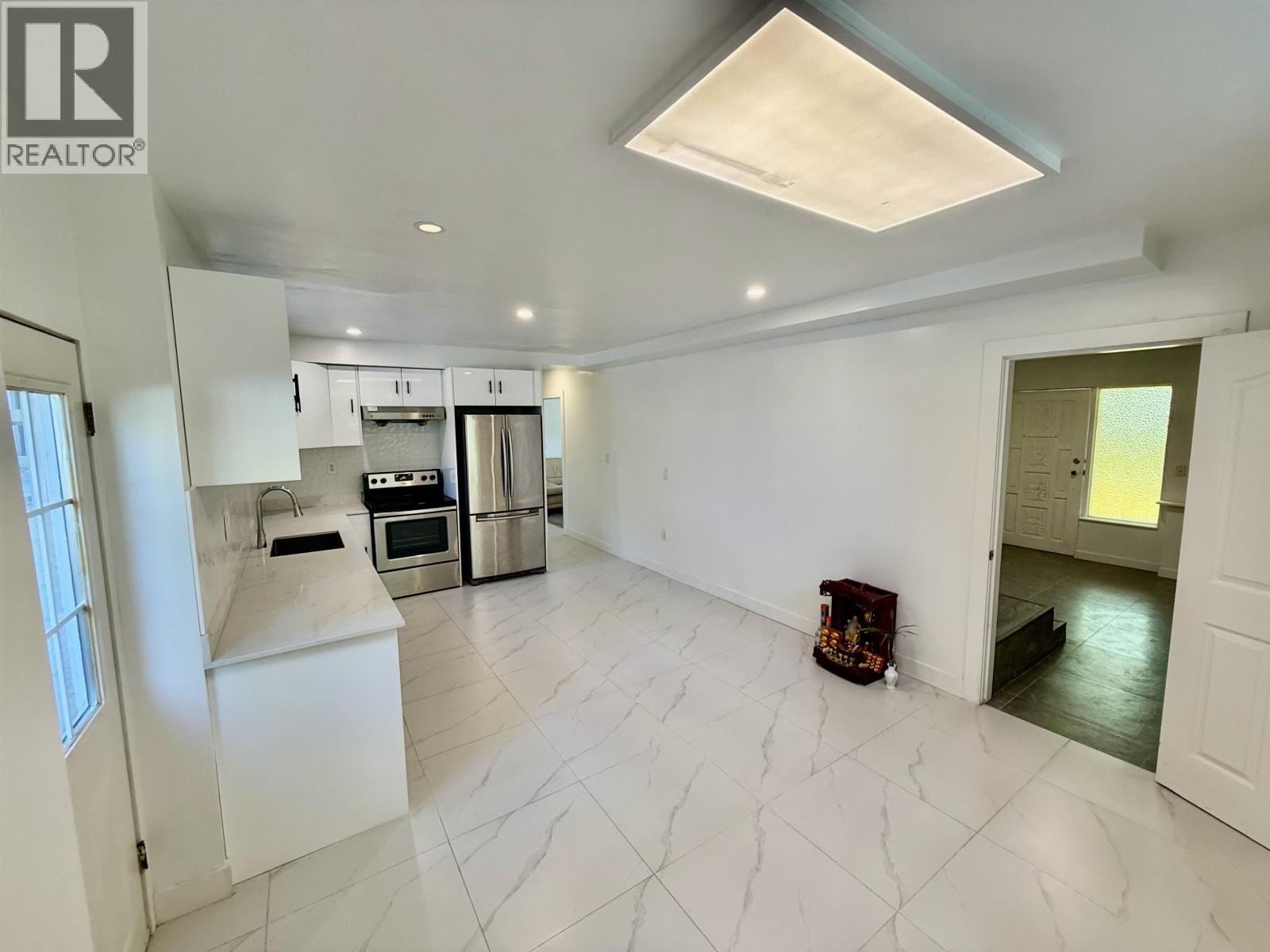 6472 JASPER ROAD, Sechelt