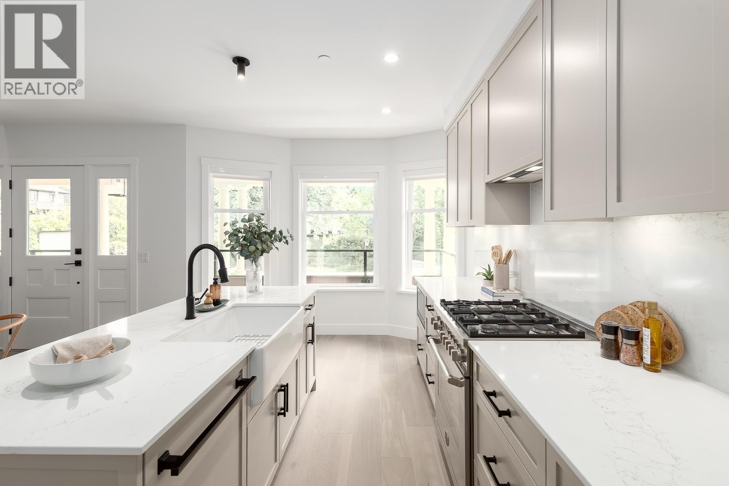 1967 NAPIER STREET, Vancouver