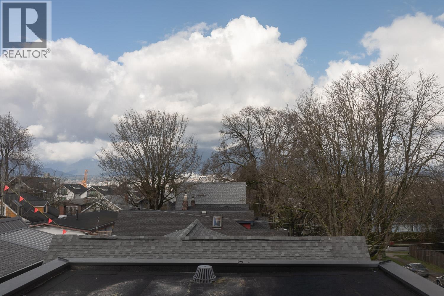 1967 NAPIER STREET, Vancouver