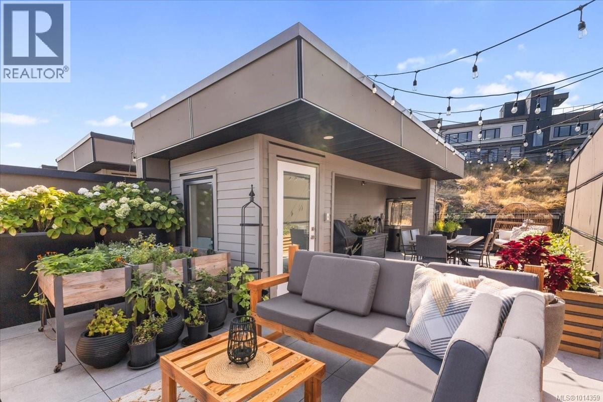 102 5711 Vanderneuk Rd, Nanaimo