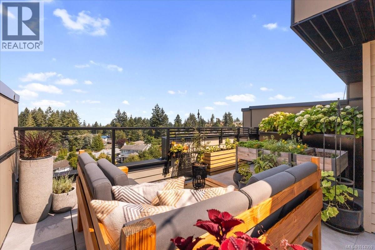 102 5711 Vanderneuk Rd, Nanaimo