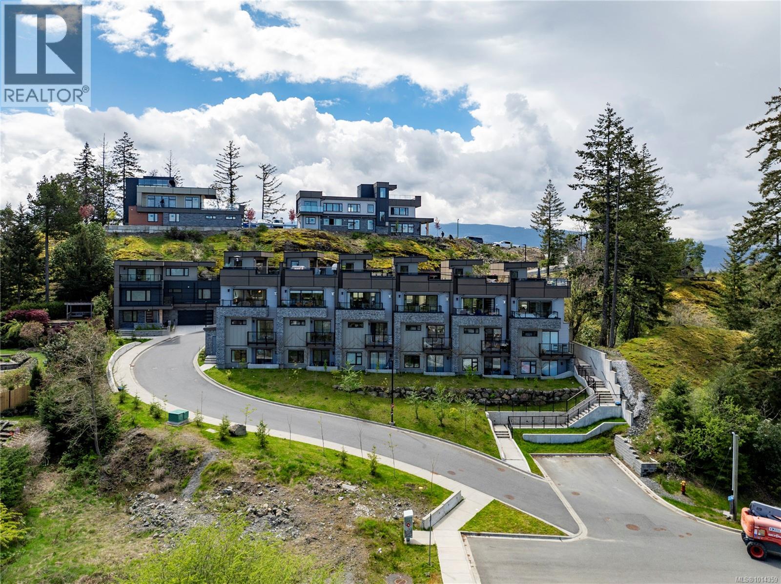 102 5711 Vanderneuk Rd, Nanaimo