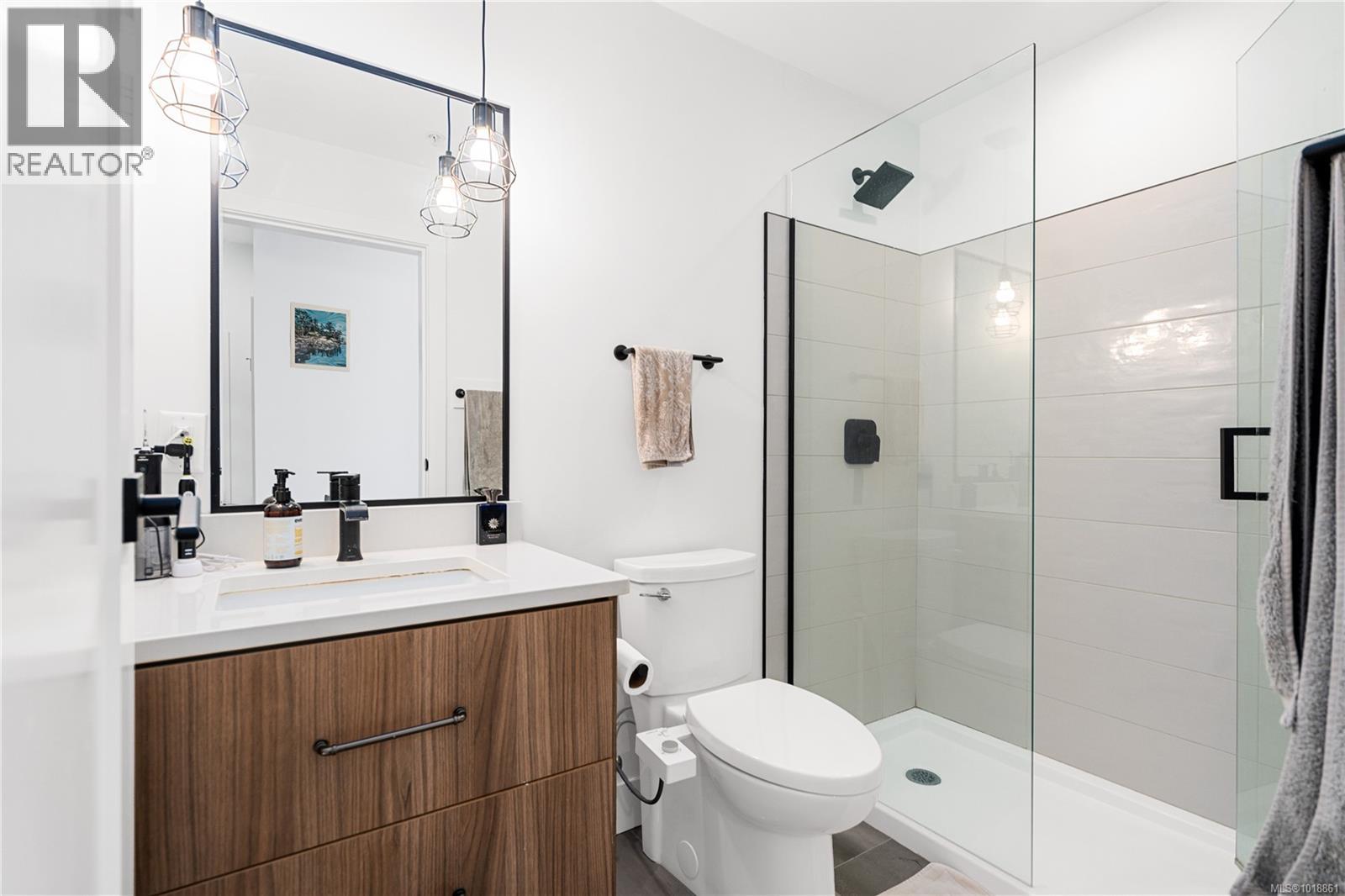 #201 515 CHATHAM ST - 10