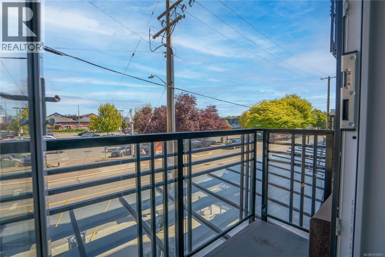 #201 515 CHATHAM ST - 12