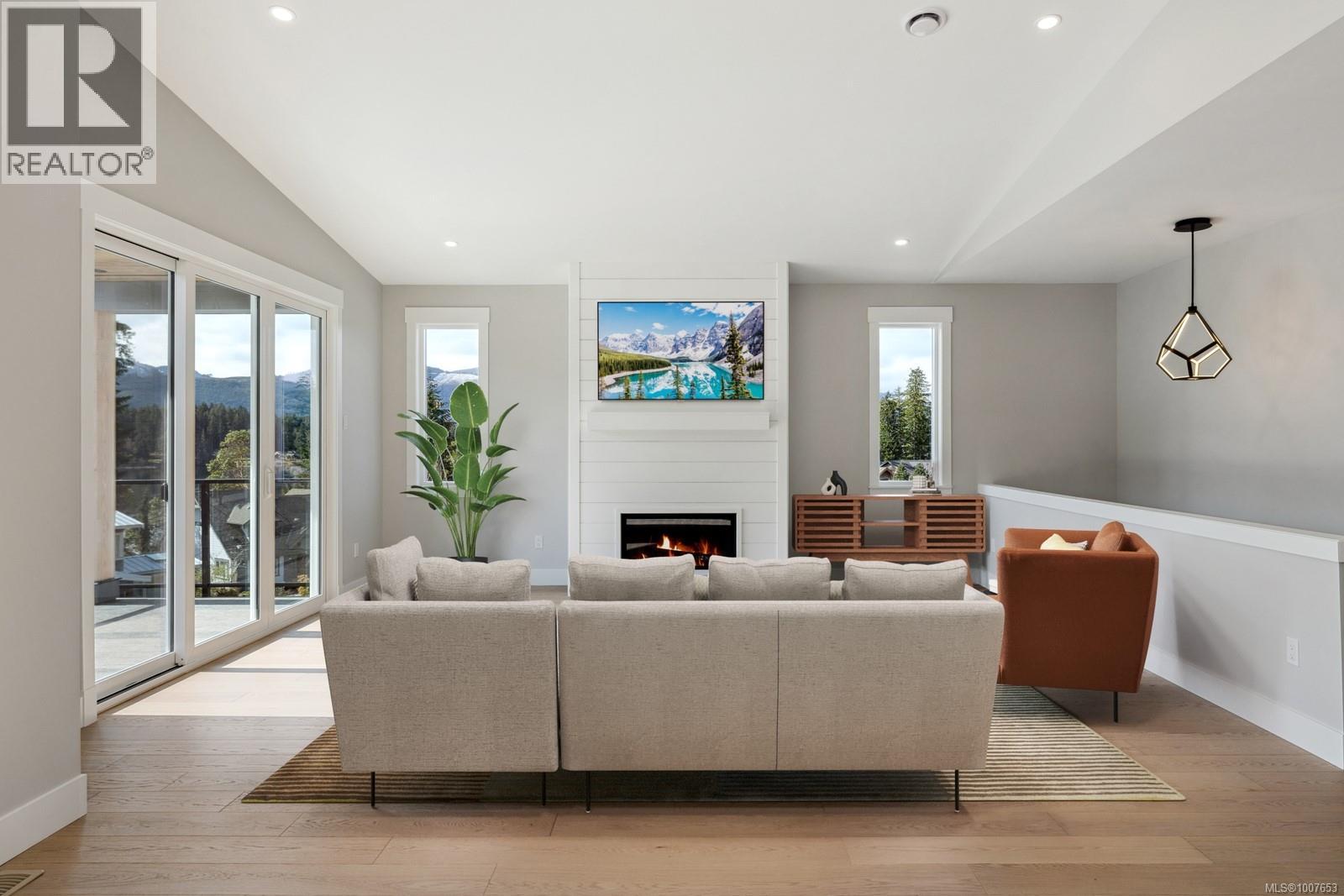 9394 Lakefront Rise, Lake Cowichan