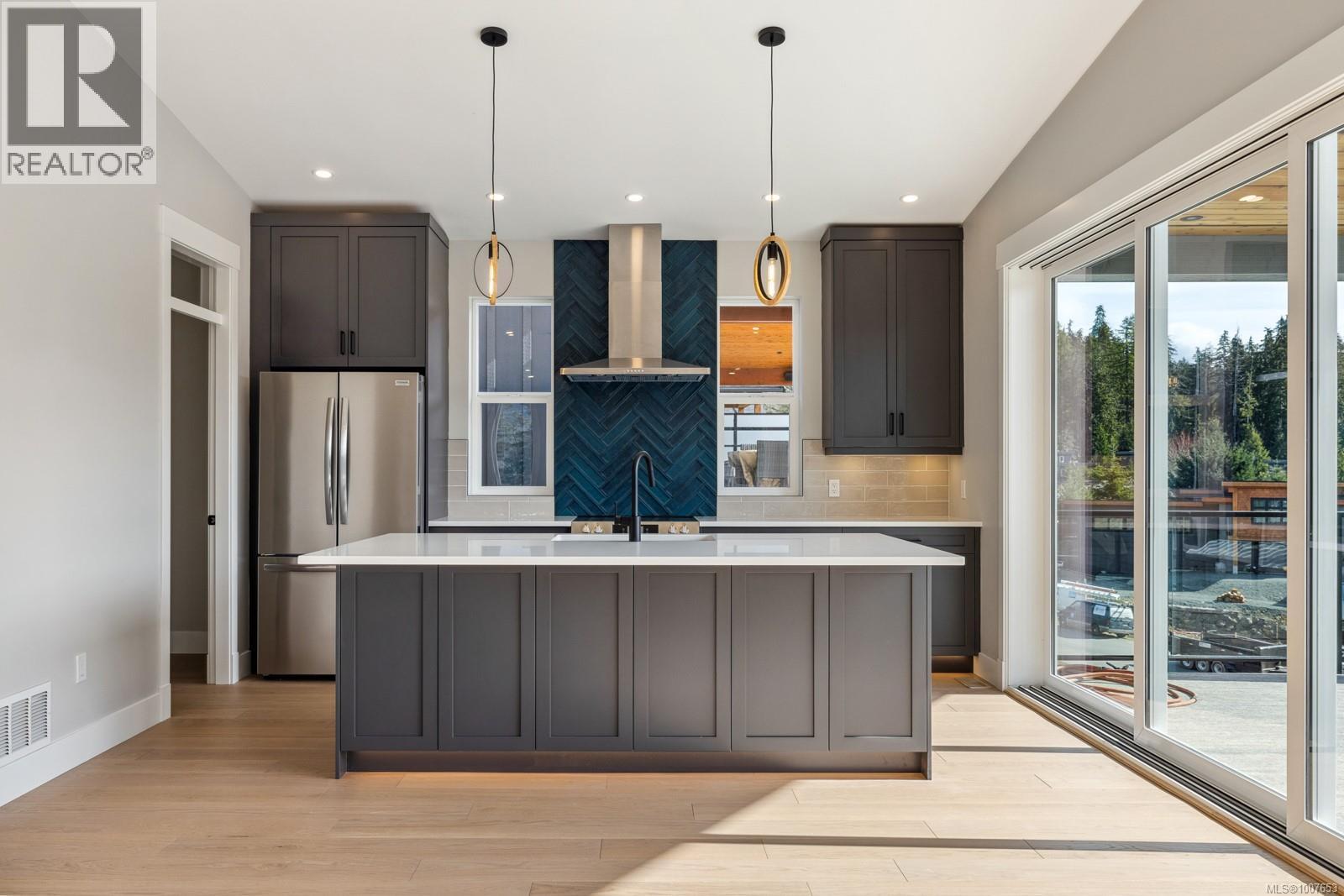 9394 Lakefront Rise, Lake Cowichan