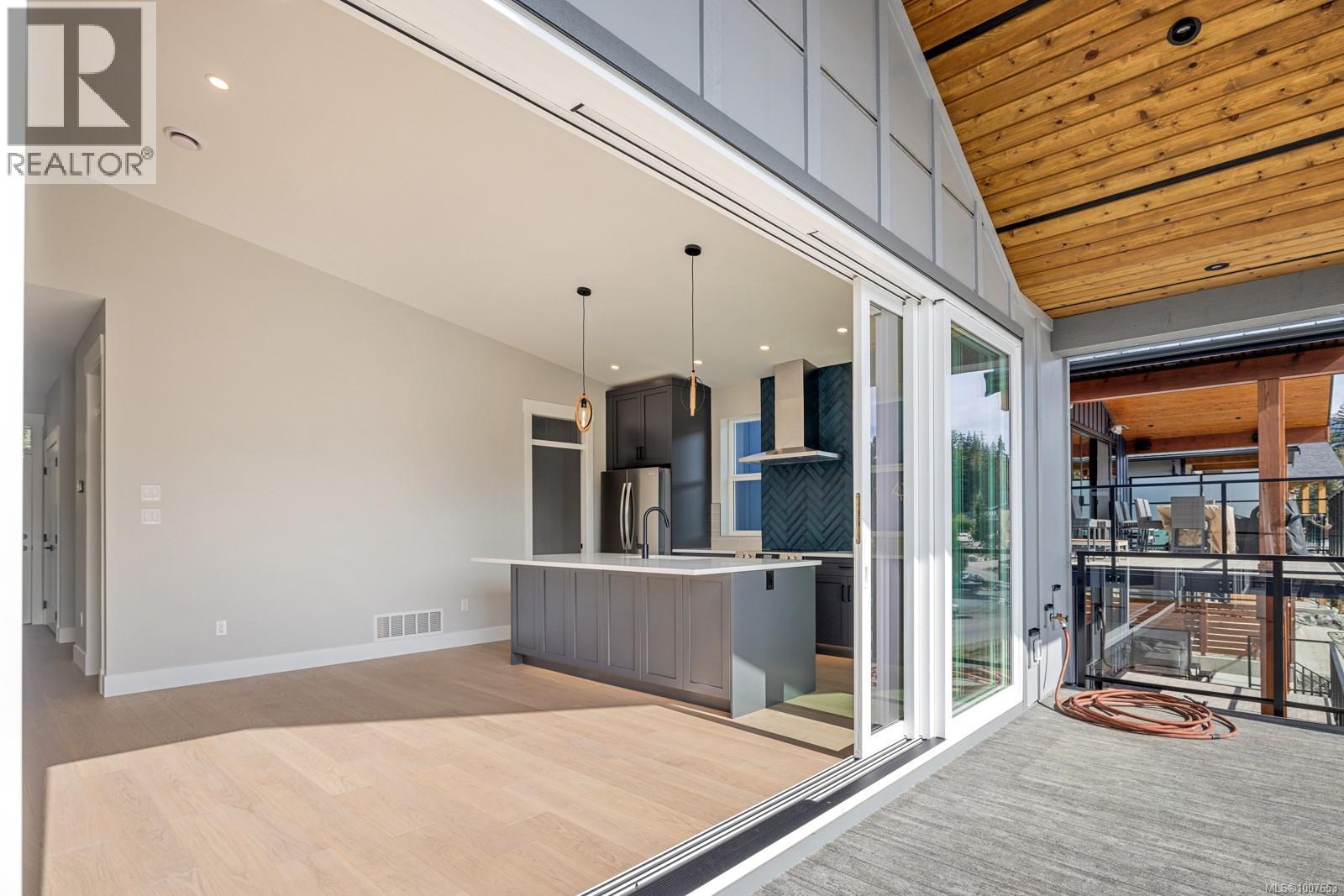 9394 Lakefront Rise, Lake Cowichan