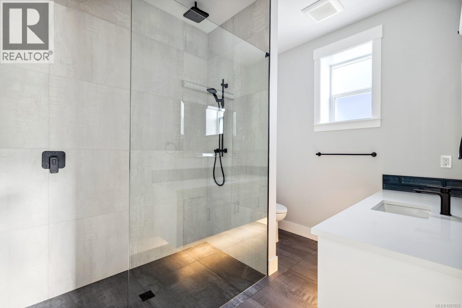 9394 Lakefront Rise, Lake Cowichan