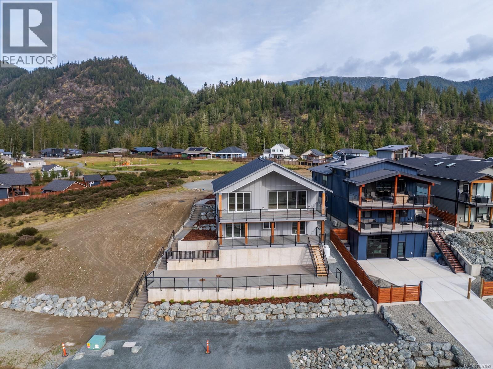 9394 Lakefront Rise, Lake Cowichan