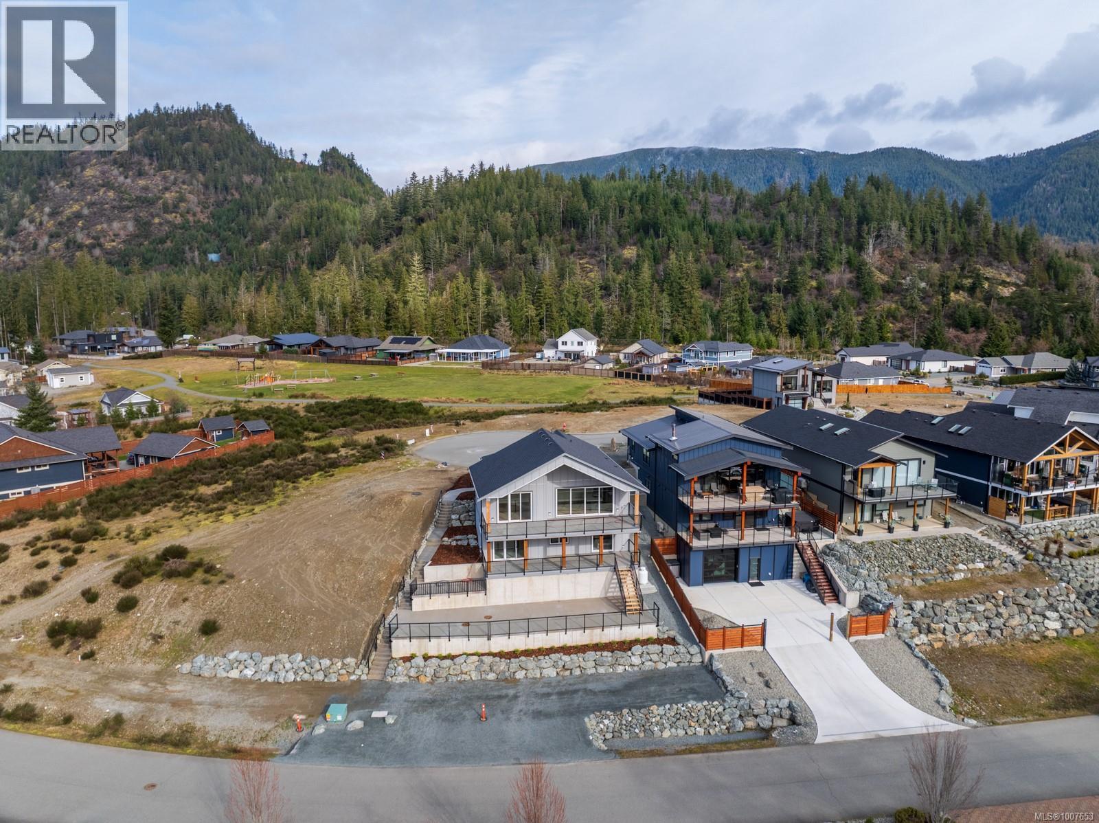 9394 Lakefront Rise, Lake Cowichan