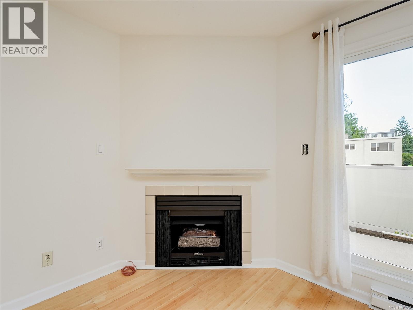 #405 2529 WARK ST - 12