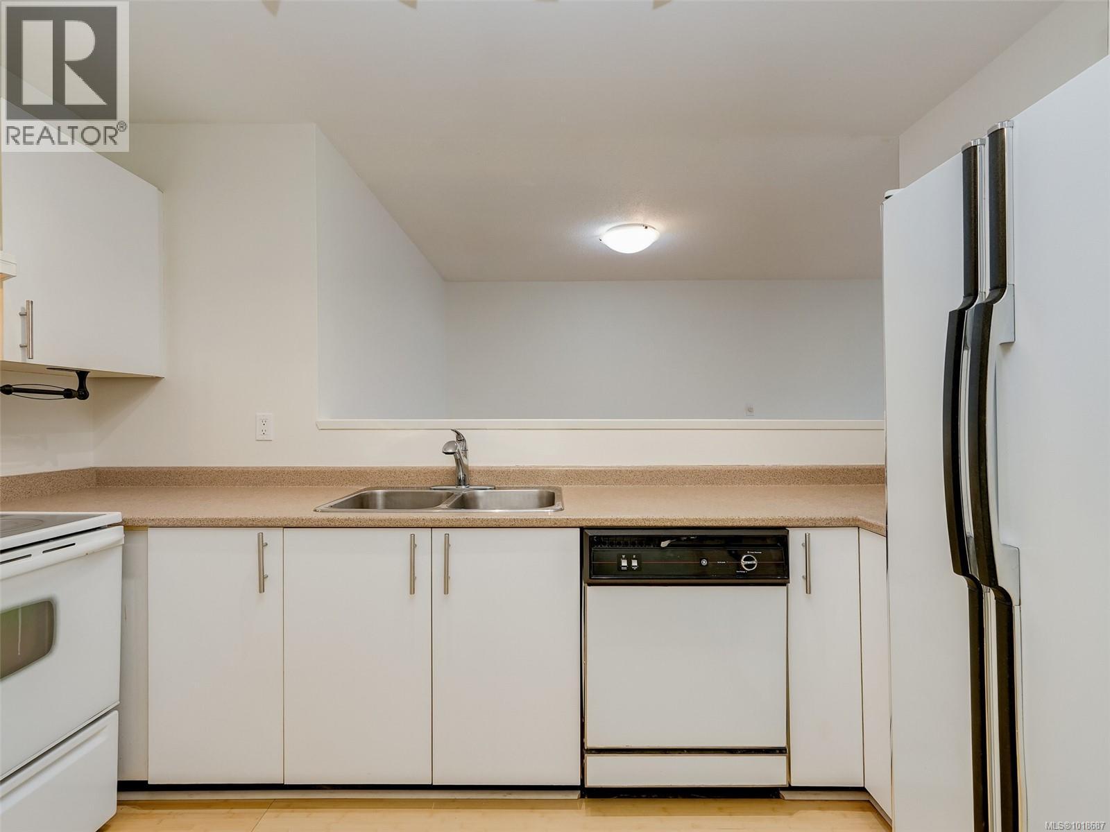 #405 2529 WARK ST - 15