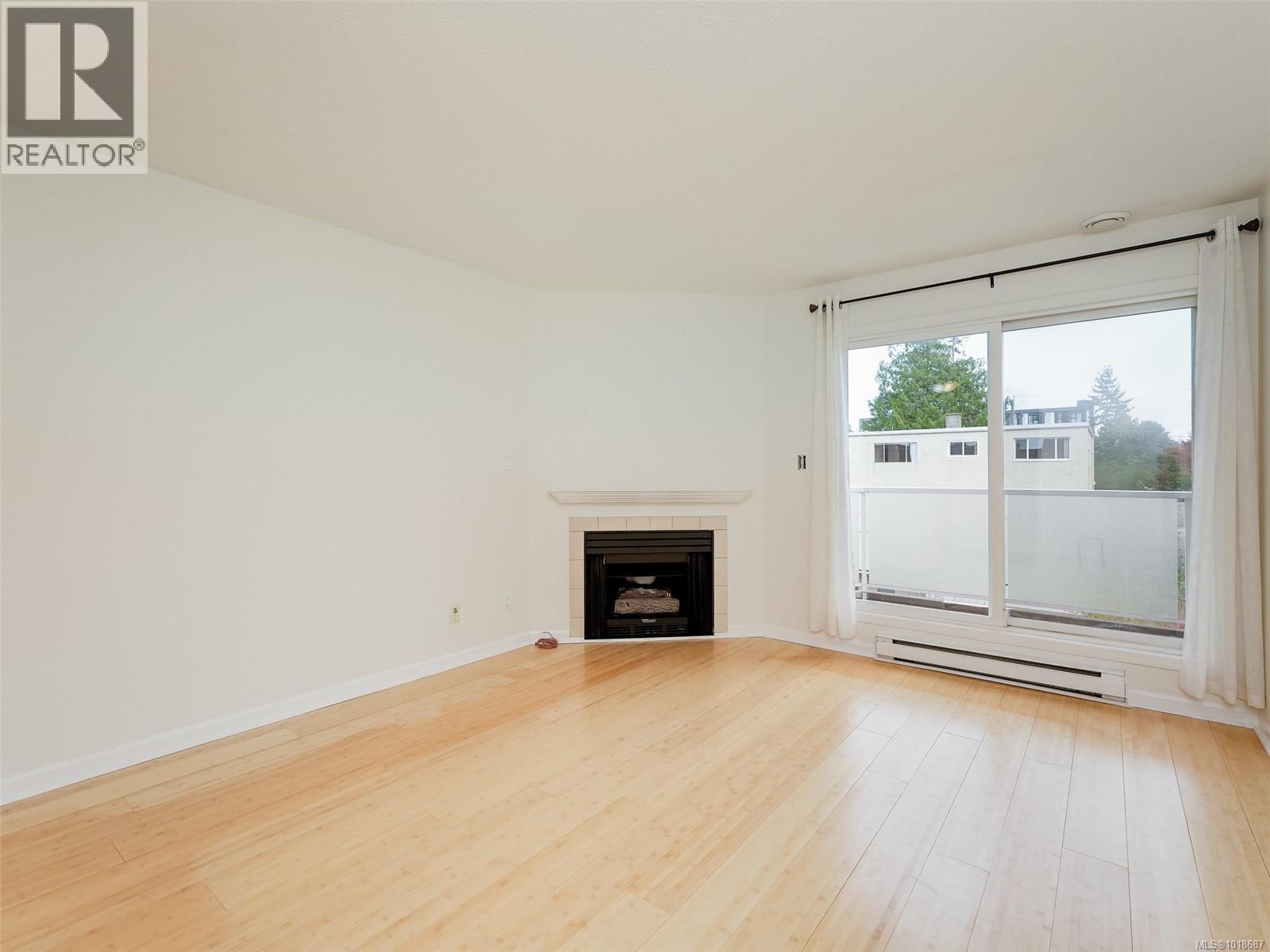 #405 2529 WARK ST - 5