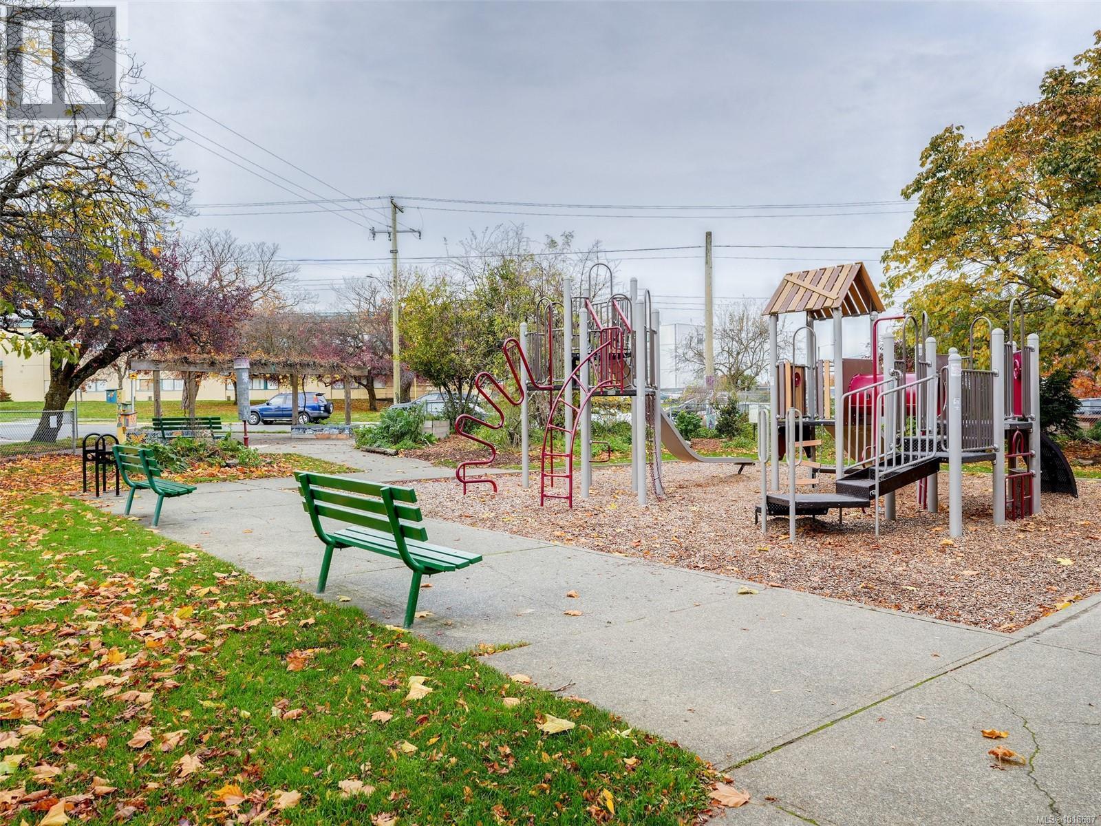 #405 2529 WARK ST - 25