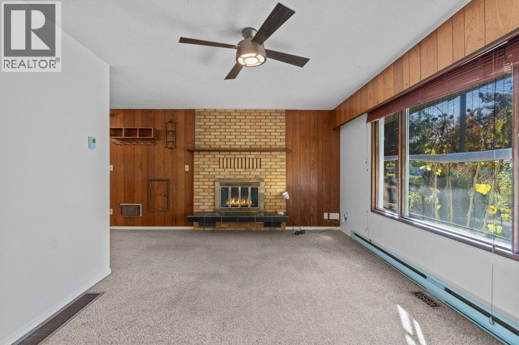  7150 49 Street Northeast, Salmon Arm