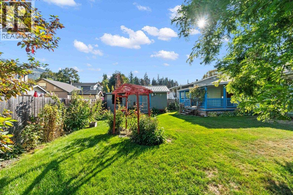  7150 49 Street Northeast, Salmon Arm