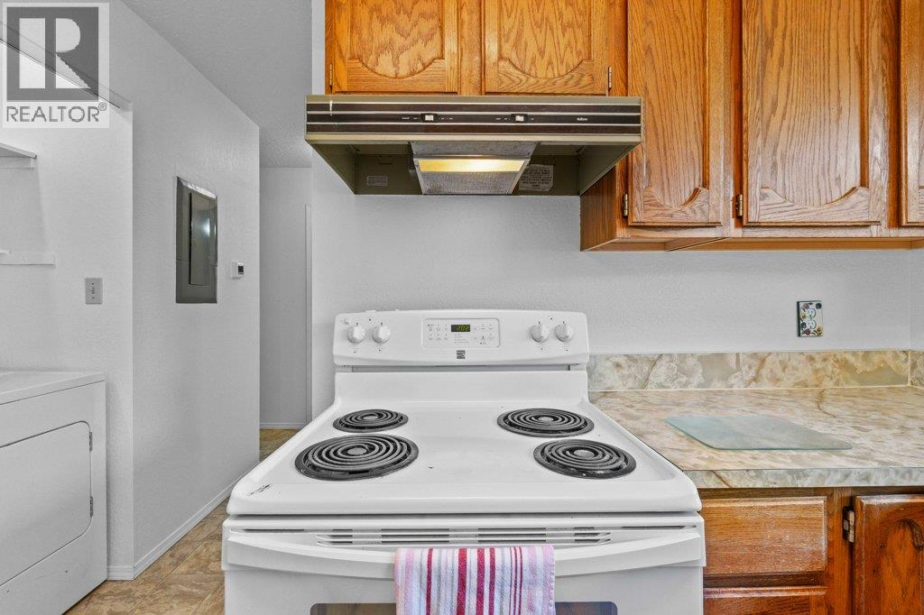  7150 49 Street Northeast, Salmon Arm