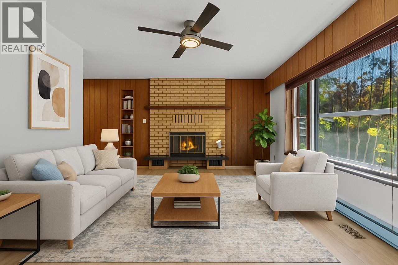  7150 49 Street Northeast, Salmon Arm