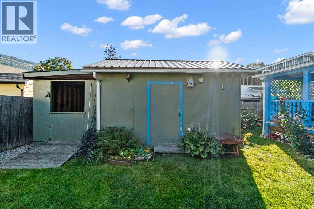  7150 49 Street Northeast, Salmon Arm