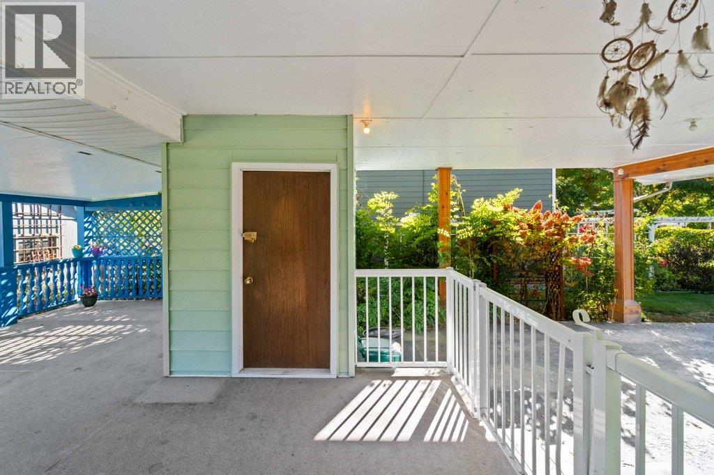  7150 49 Street Northeast, Salmon Arm