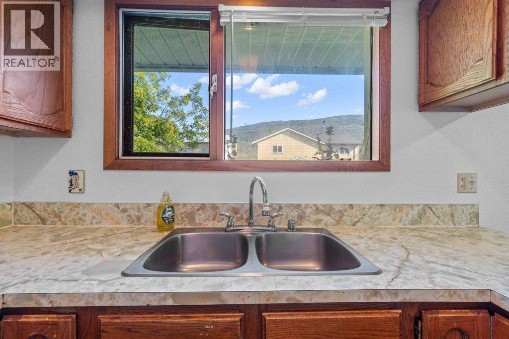  7150 49 Street Northeast, Salmon Arm