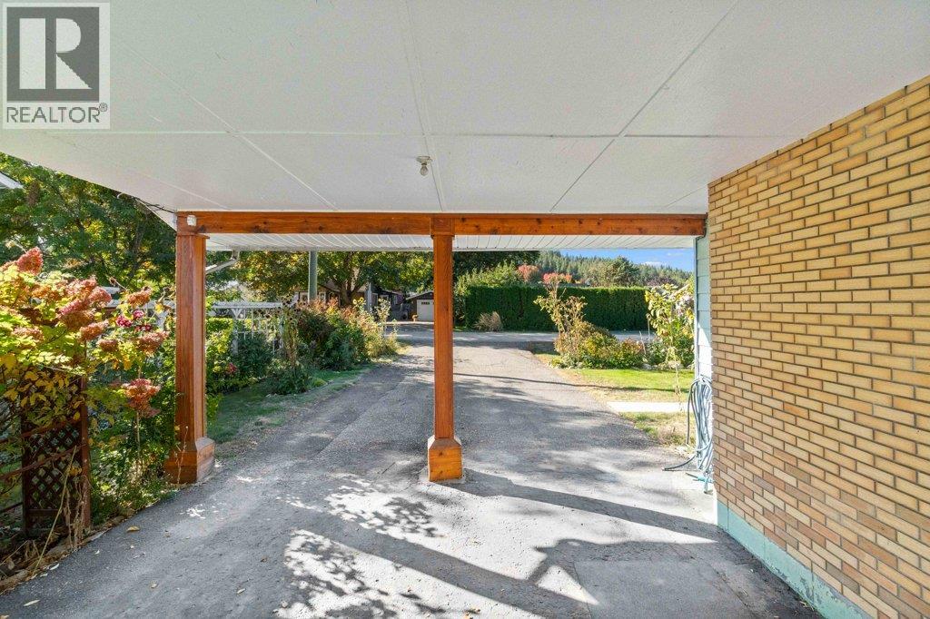  7150 49 Street Northeast, Salmon Arm