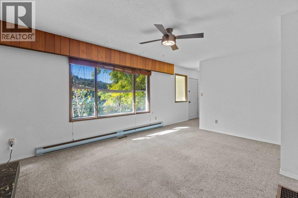  7150 49 Street Northeast, Salmon Arm