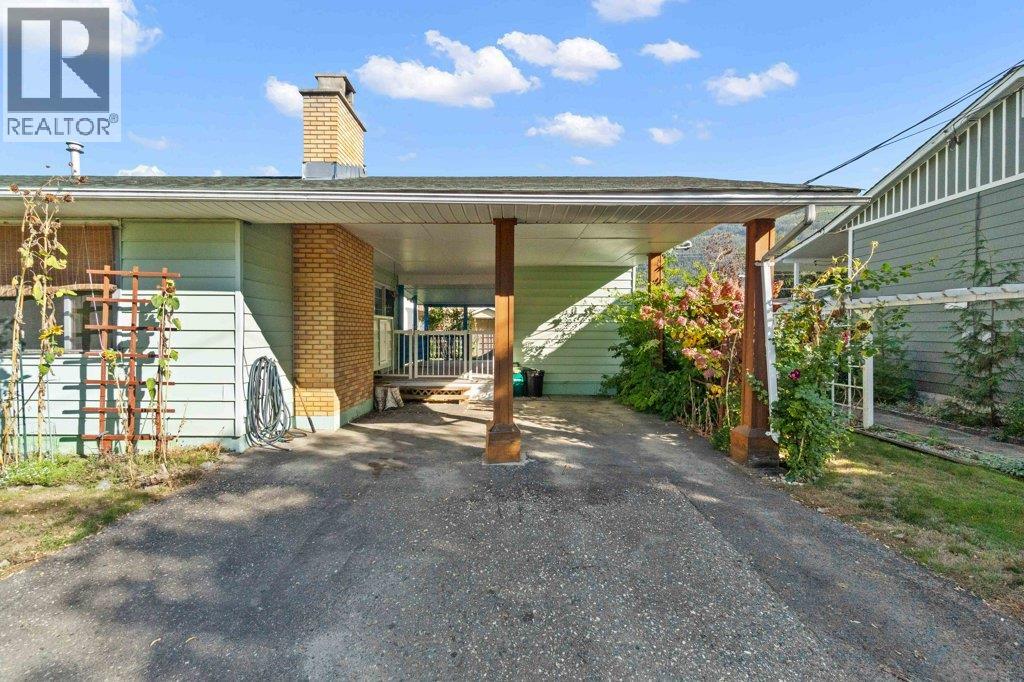  7150 49 Street Northeast, Salmon Arm