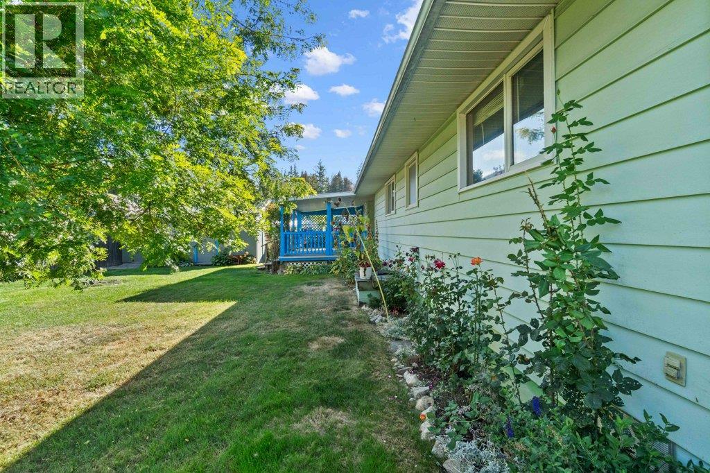  7150 49 Street Northeast, Salmon Arm