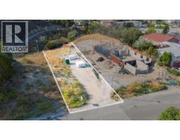 152 Greenwood Drive, Penticton, BC V2A8V7 Photo 10