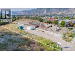 152 Greenwood Drive, Penticton, BC V2A8V7 Photo 7