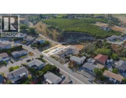 152 Greenwood Drive, Penticton, BC V2A8V7 Photo 9